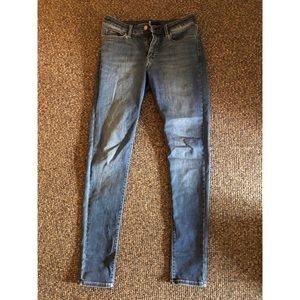 Staple jeans from Uniqlo